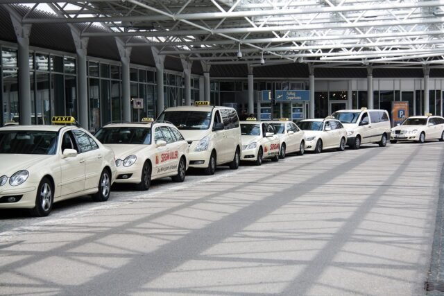 Taxi Service in Orlando International Airport